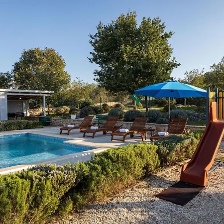 Mirkov San By Interhome بيت للعطل Pakovo Selo