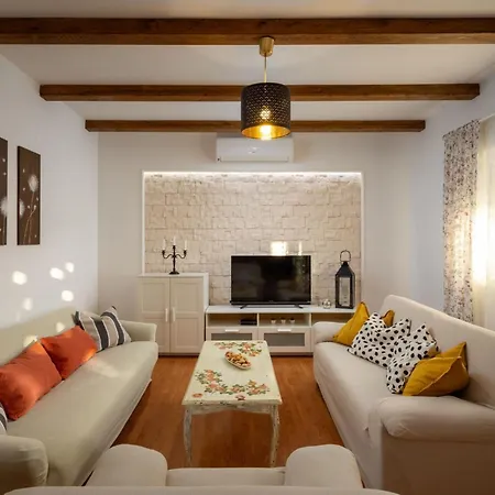 Mirkov San By Interhome Pakovo Selo