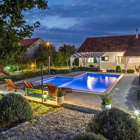Mirkov San By Interhome بيت للعطل *