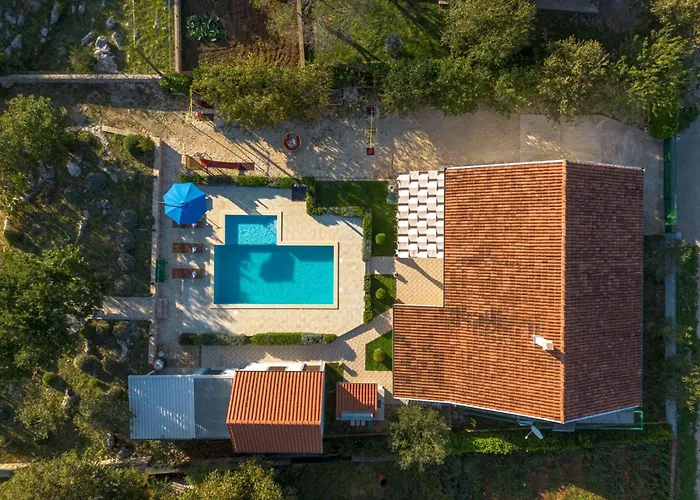 Mirkov San By Interhome Tatil Evi Pakovo Selo