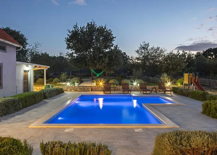 Mirkov San By Interhome Pakovo Selo