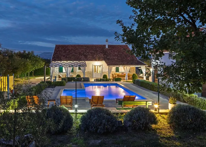 Mirkov San By Interhome Tatil Evi Pakovo Selo